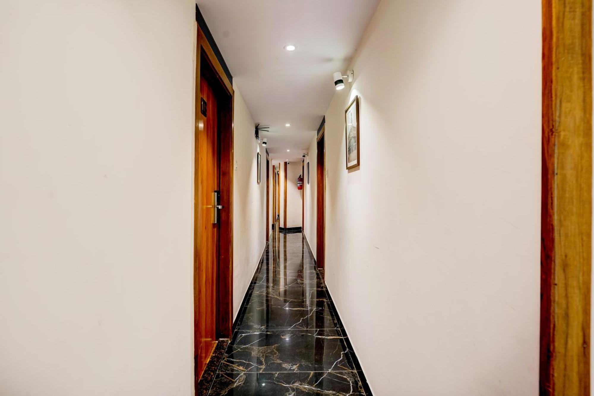 Super Hotel O Sakinaka Andheri Kurla Road Mumbai  Buitenkant foto